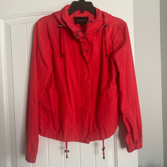 Women’s Banana Republic Red Zip Up Hooded Jacket - Size M - Picture 2 of 15